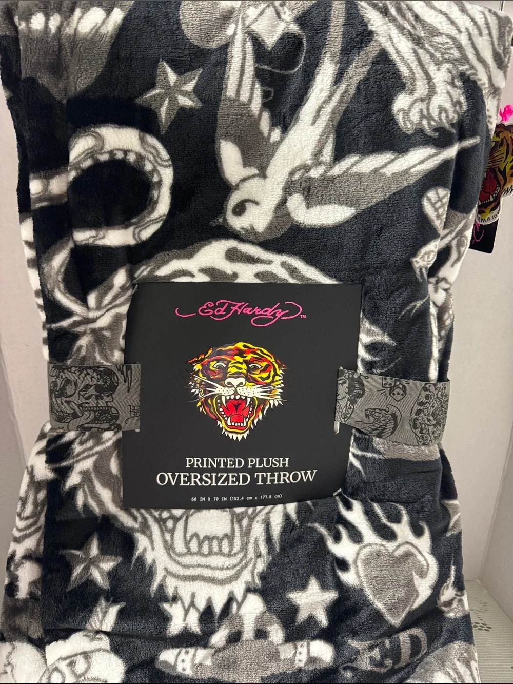 Ed Hardy Plush Oversized Throw Blanket Tiger Anchor Skull Snake Stars Heart Bird